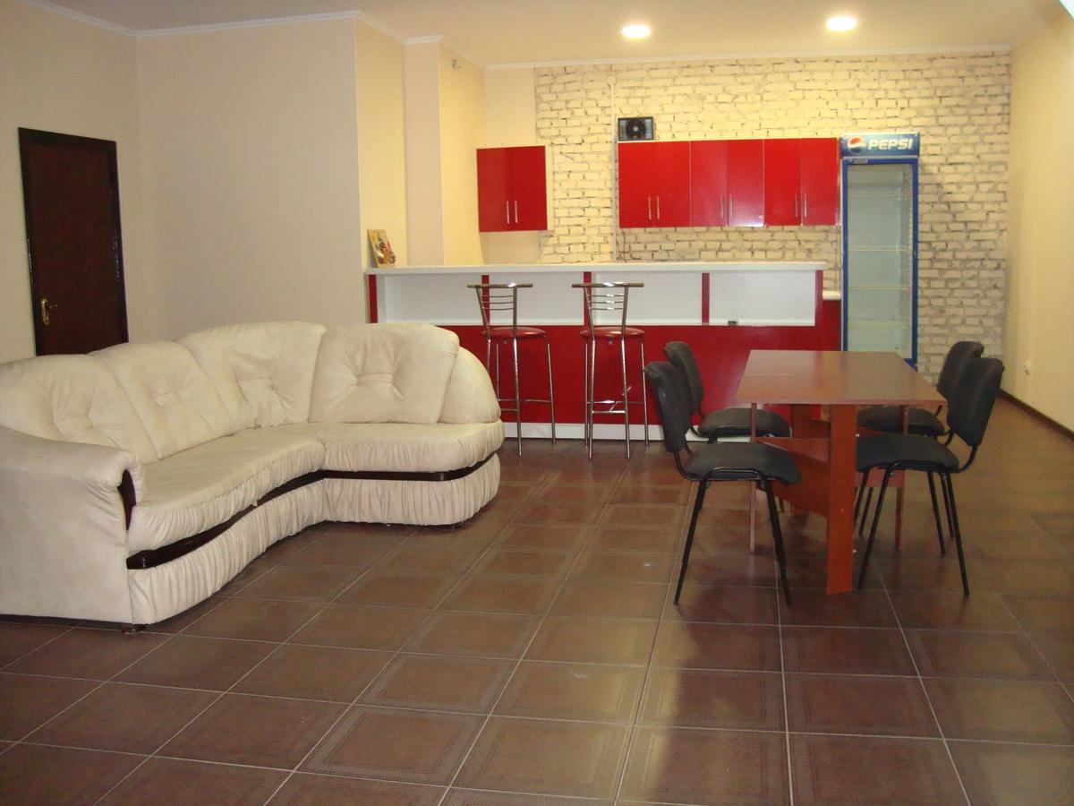 Hostel Sofia Zjytomyr Buitenkant foto